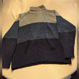 2/30$ Elegant Women's Turtleneck Sweater - Navy and Gray
